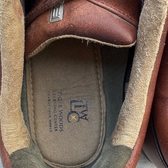 Nike Tiger Woods Men's Brown Leather Lace-Up Golf Shoes - Picture 2 of 12